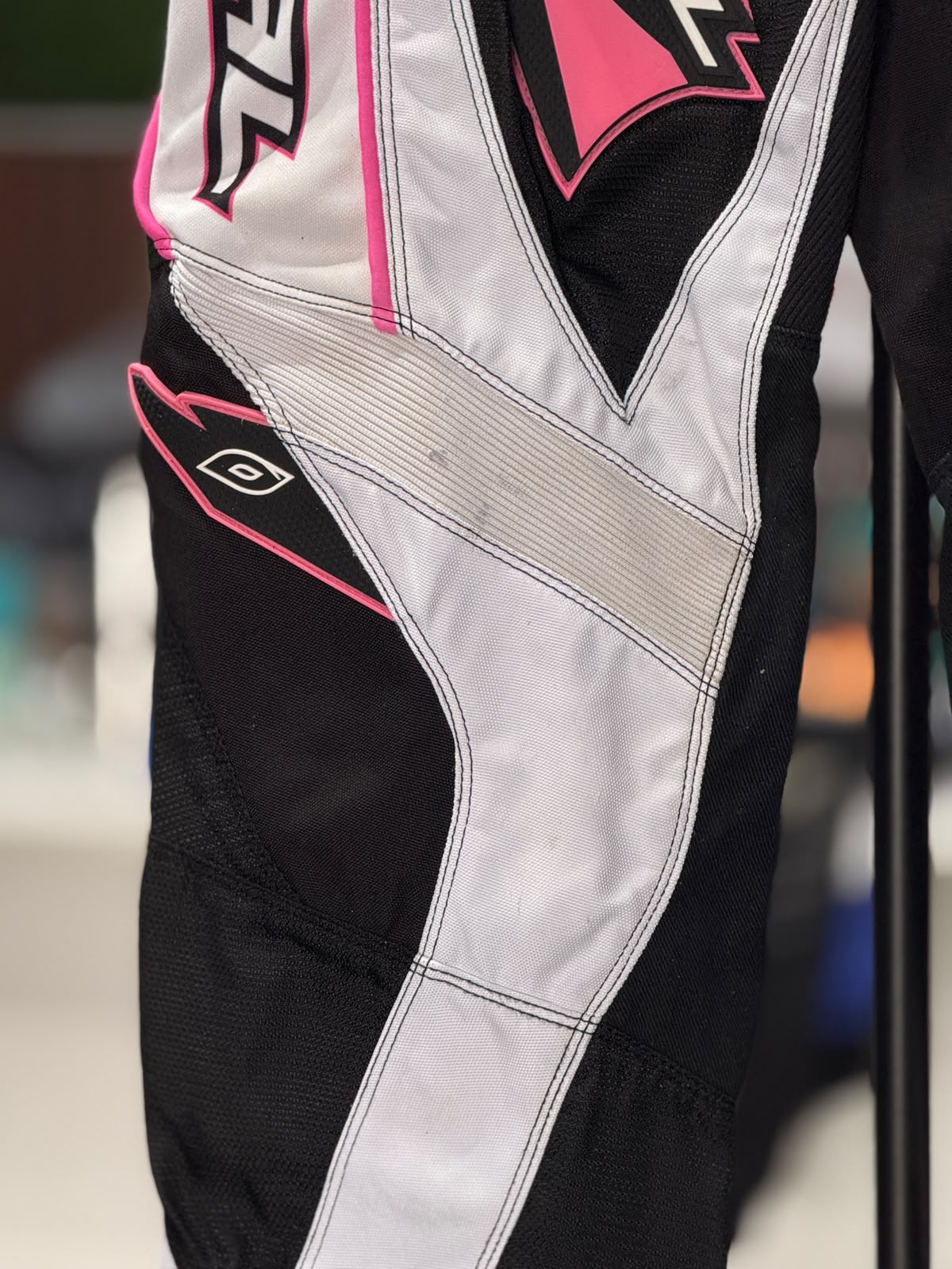ONEAL MX PANT SIZE 28 WAIST - Image 4