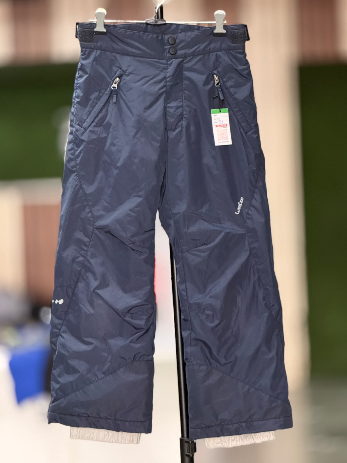 WEDGE PANT SIZE 28 WAIST