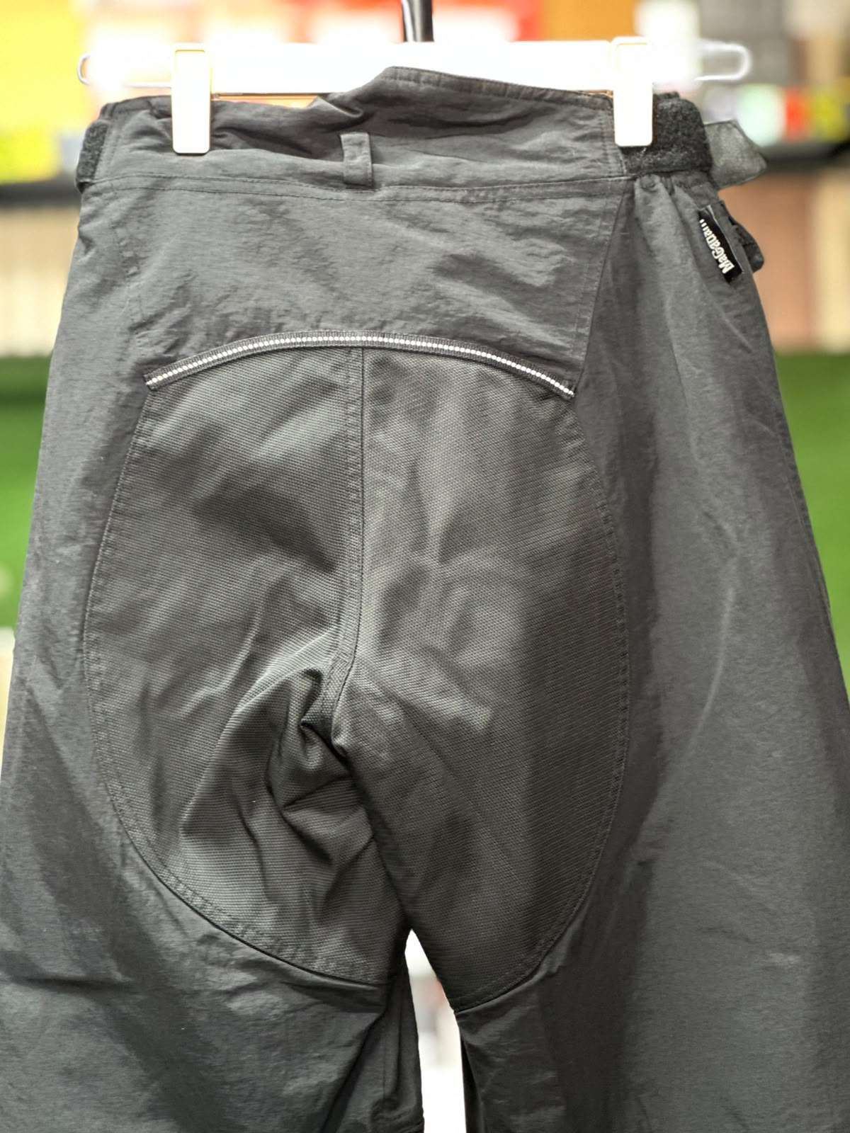 MACADAM RIDING PANT WITH LEVEL 2 PROTECTION SIZE 28 WAIST - Image 4