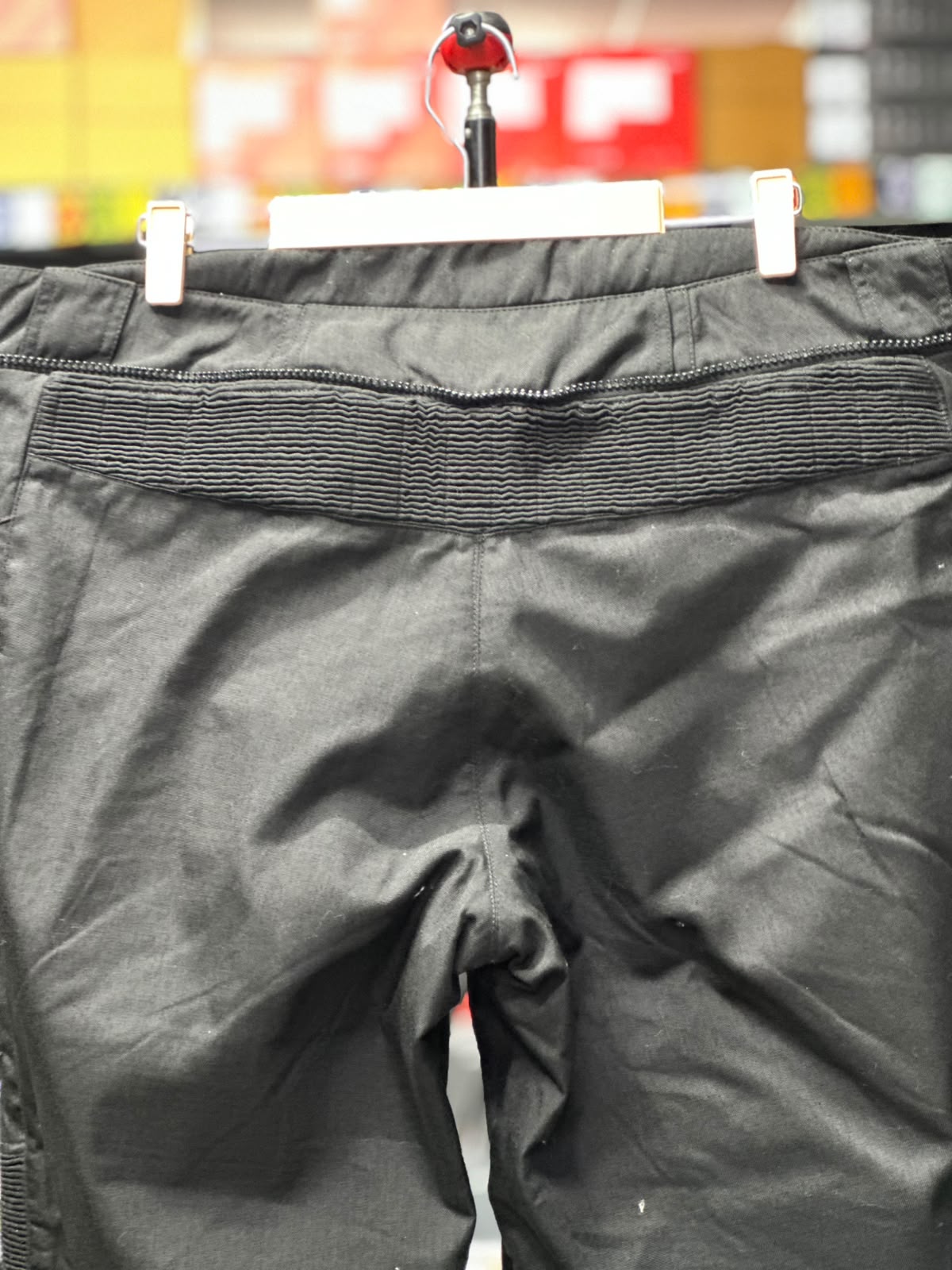 IXS TOURING RIDING PANT WITH LEVEL 2 PROTECTION SIZE 42 WAIST - Image 2