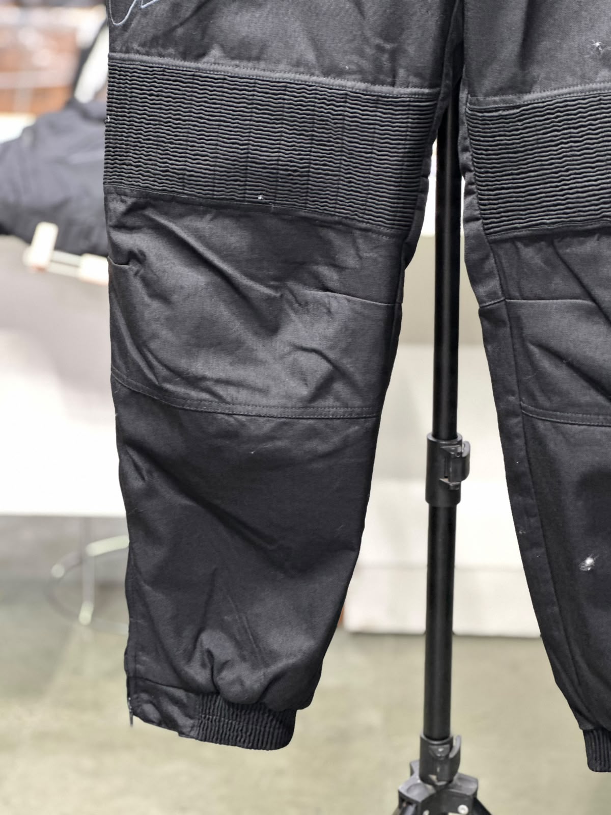 IXS TOURING RIDING PANT WITH LEVEL 2 PROTECTION SIZE 42 WAIST - Image 5
