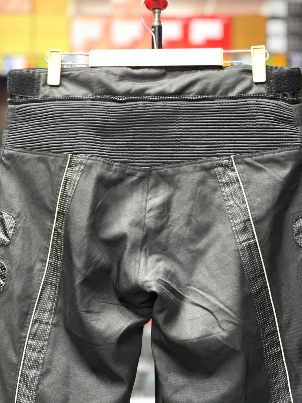 SPEED R TOURING RIDING PANT WITH LEVEL 2 PROTECTION SIZE 38 WAIST - Image 6
