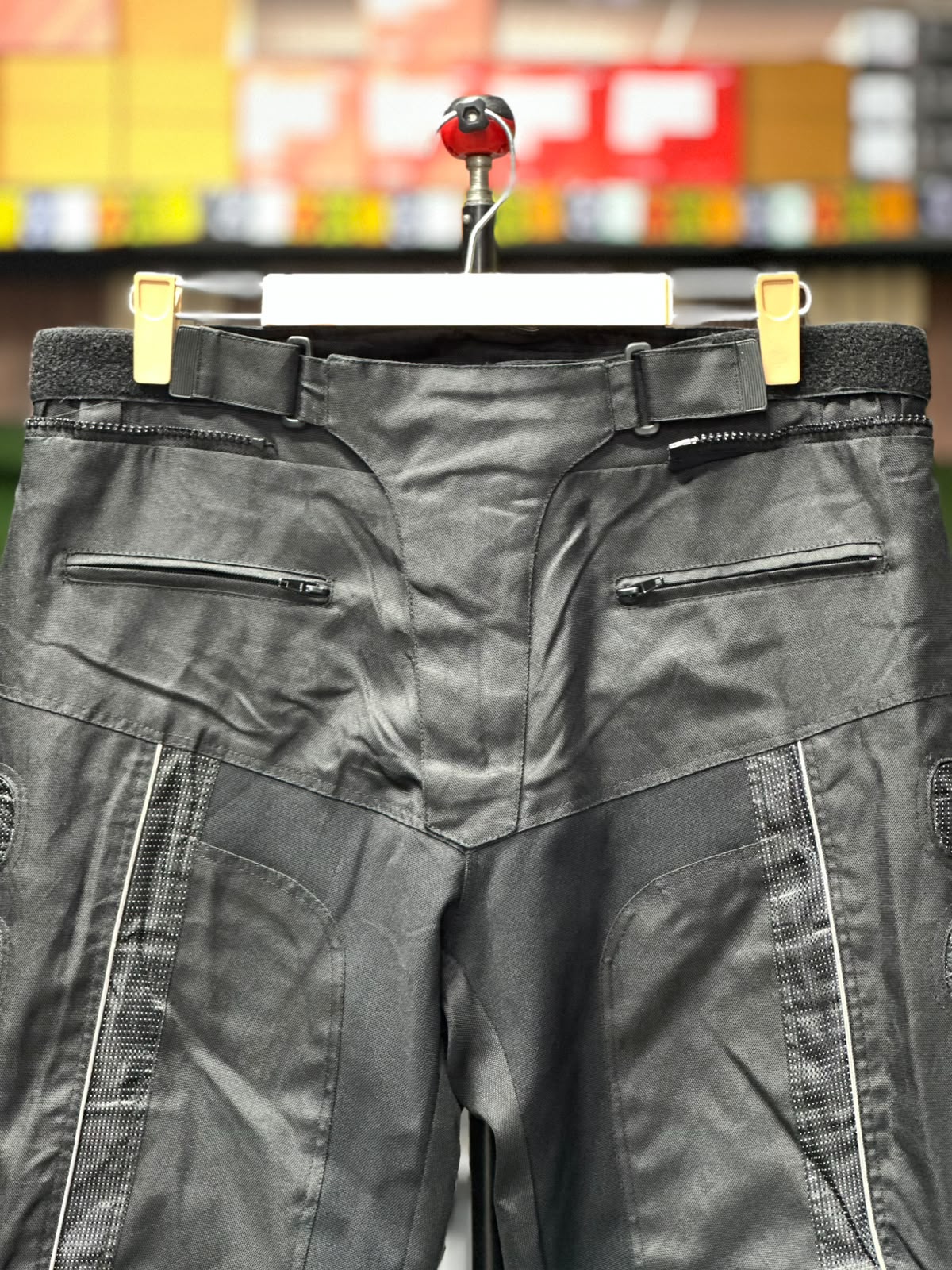 SPEED R TOURING RIDING PANT WITH LEVEL 2 PROTECTION SIZE 38 WAIST - Image 5