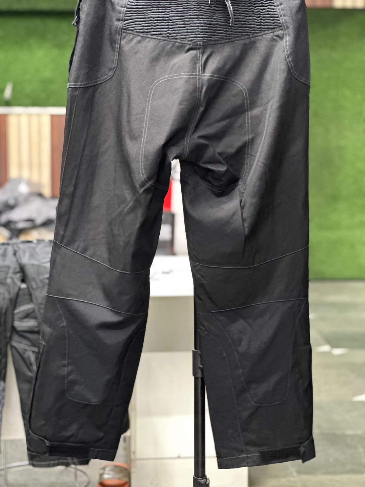 MOTOLINE TOURING RIDING PANT WITH LEVEL 2 PROTECTION SIZE 38 WAIST - Image 3