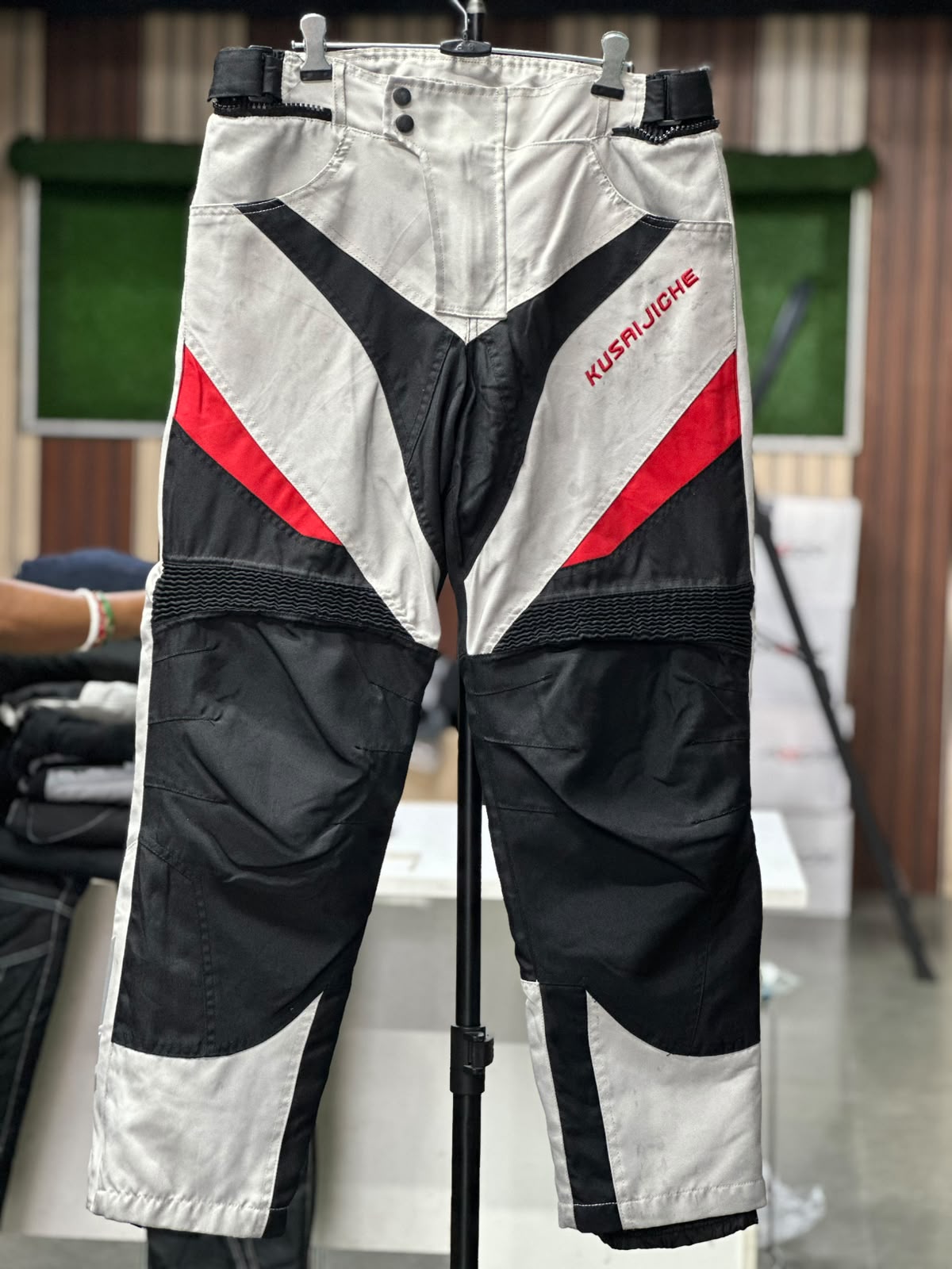 TOURING RIDING PANT WITH LEVEL 2 PROTECTION SIZE 36 WAIST