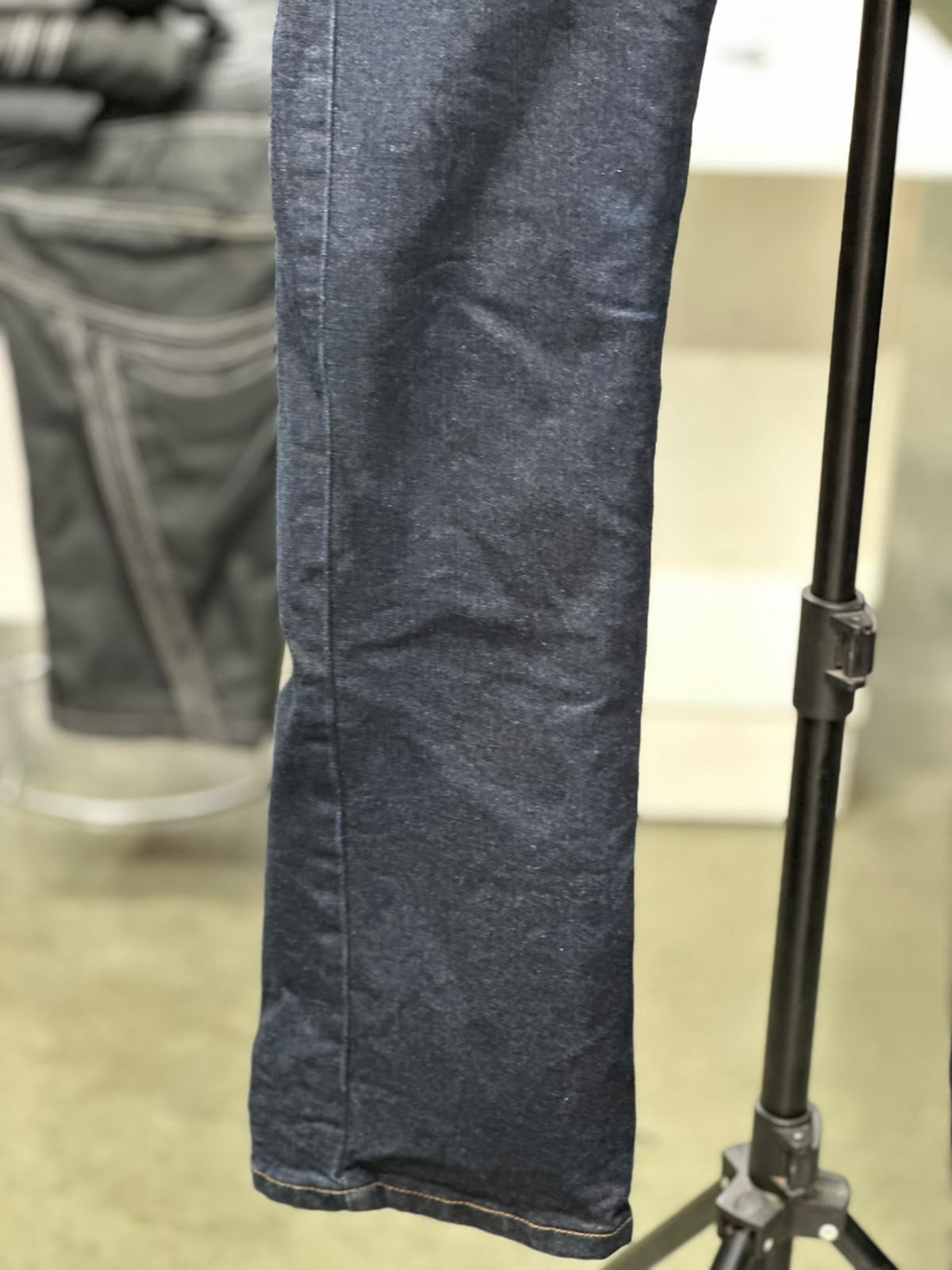 CRANE TOURING RIDING DENIM WITH LEVEL 2 PROTECTION SIZE 36 WAIST - Image 3