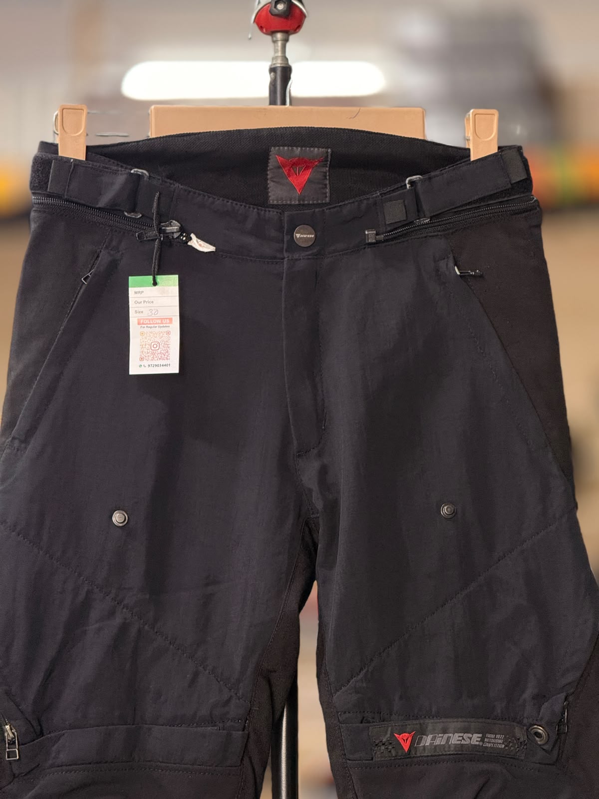 DAINESE RIDING PANT WITH LEVEL 2 PROTECTION SIZE 30-32 WAIST - Image 2
