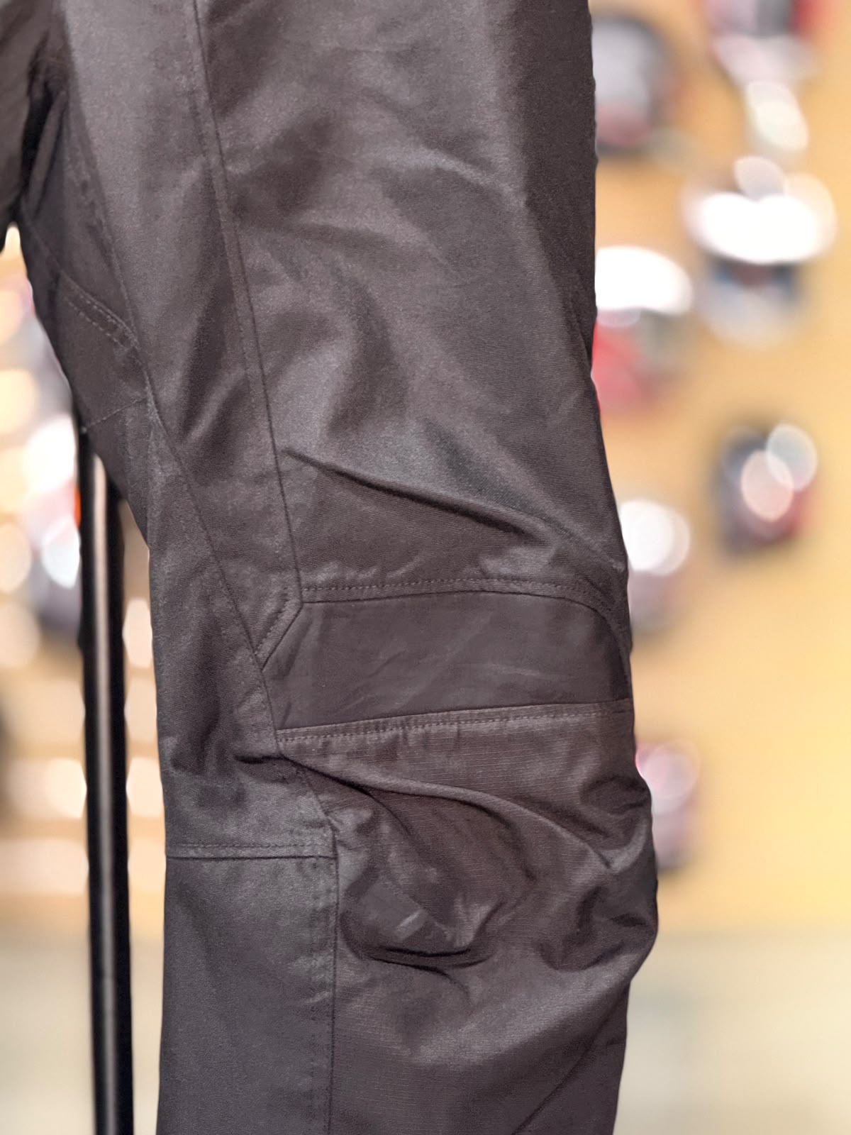 REVIT TOURING RIDING PANT WITH WINTER LINER & LEVEL 2 PROTECTION SIZE 32 WAIST - Image 4