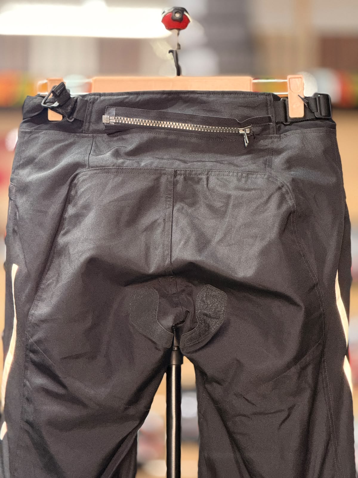 REVIT TOURING RIDING PANT WITH WINTER LINER & LEVEL 2 PROTECTION SIZE 32 WAIST - Image 6