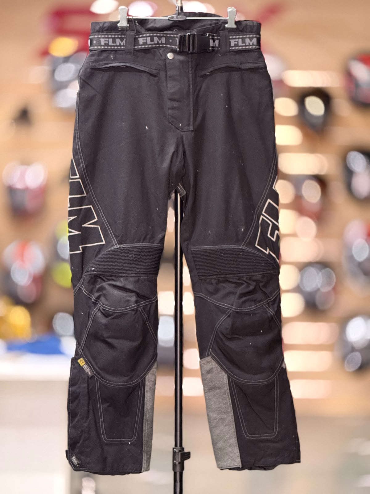 FLM TOURING RIDING PANT WITH LEVEL 2 PROTECTION SIZE 32 WAIST