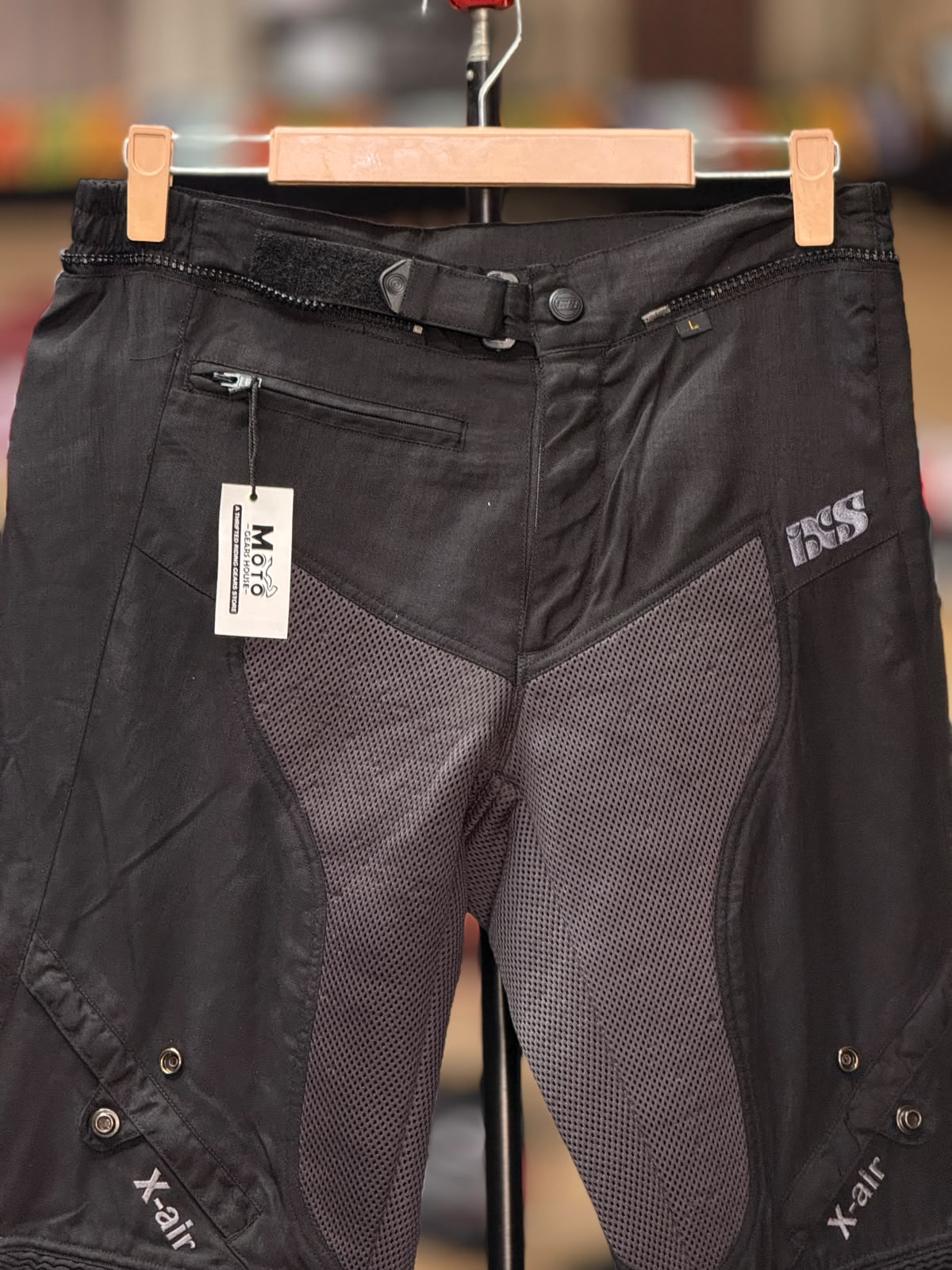 IXS TOURING MESH RIDING PANT WITH LEVEL 2 PROTECTION SIZE 32 WAIST - Image 2