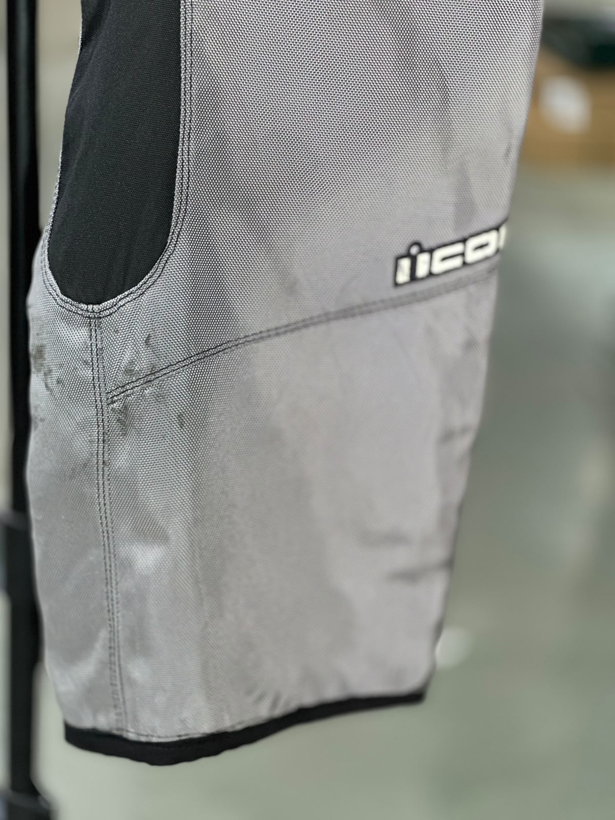 ICON TOURING RIDING PANT WITH LEVEL 2 PROTECTION SIZE 34 WAIST - Image 4