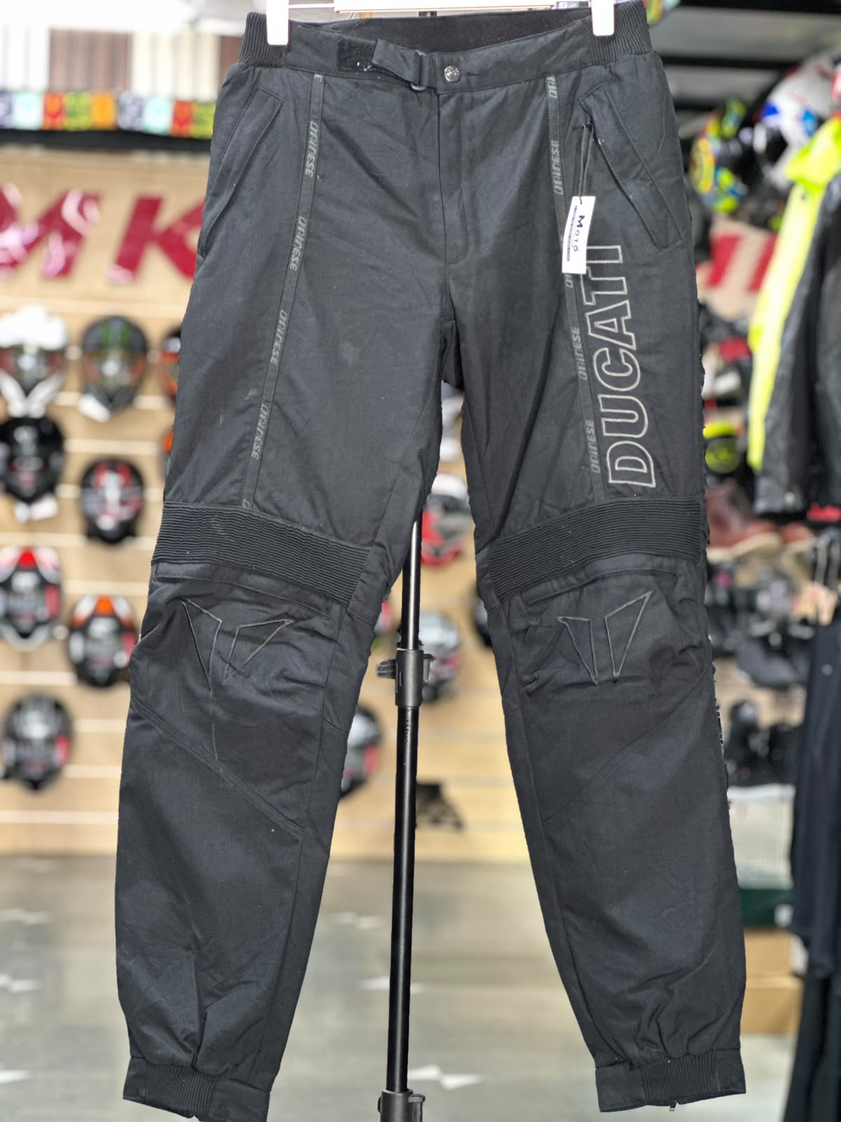 DAINESE TOURING RIDING PANT WITH LEVEL 2 PROTECTION SIZE 34 WAIST