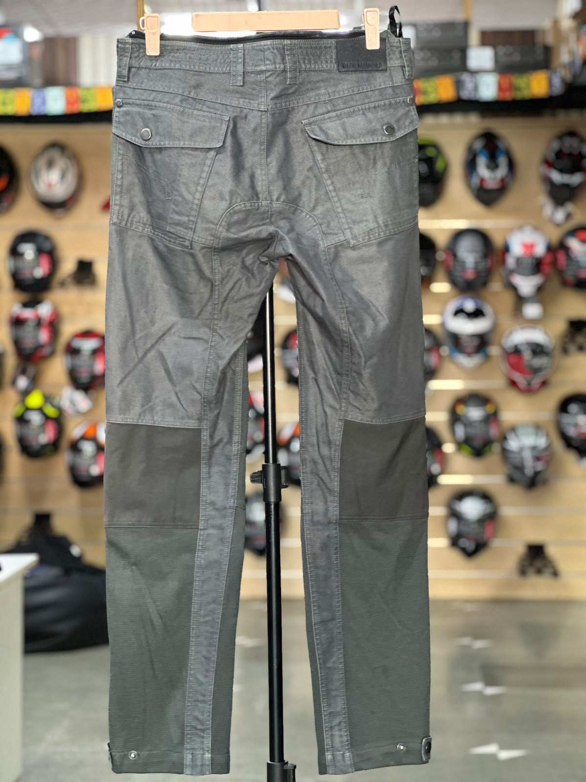 BMW MESH TOURING RIDING PANT WITH LEVEL 2 PROTECTION SIZE 32 WAIST - Image 5