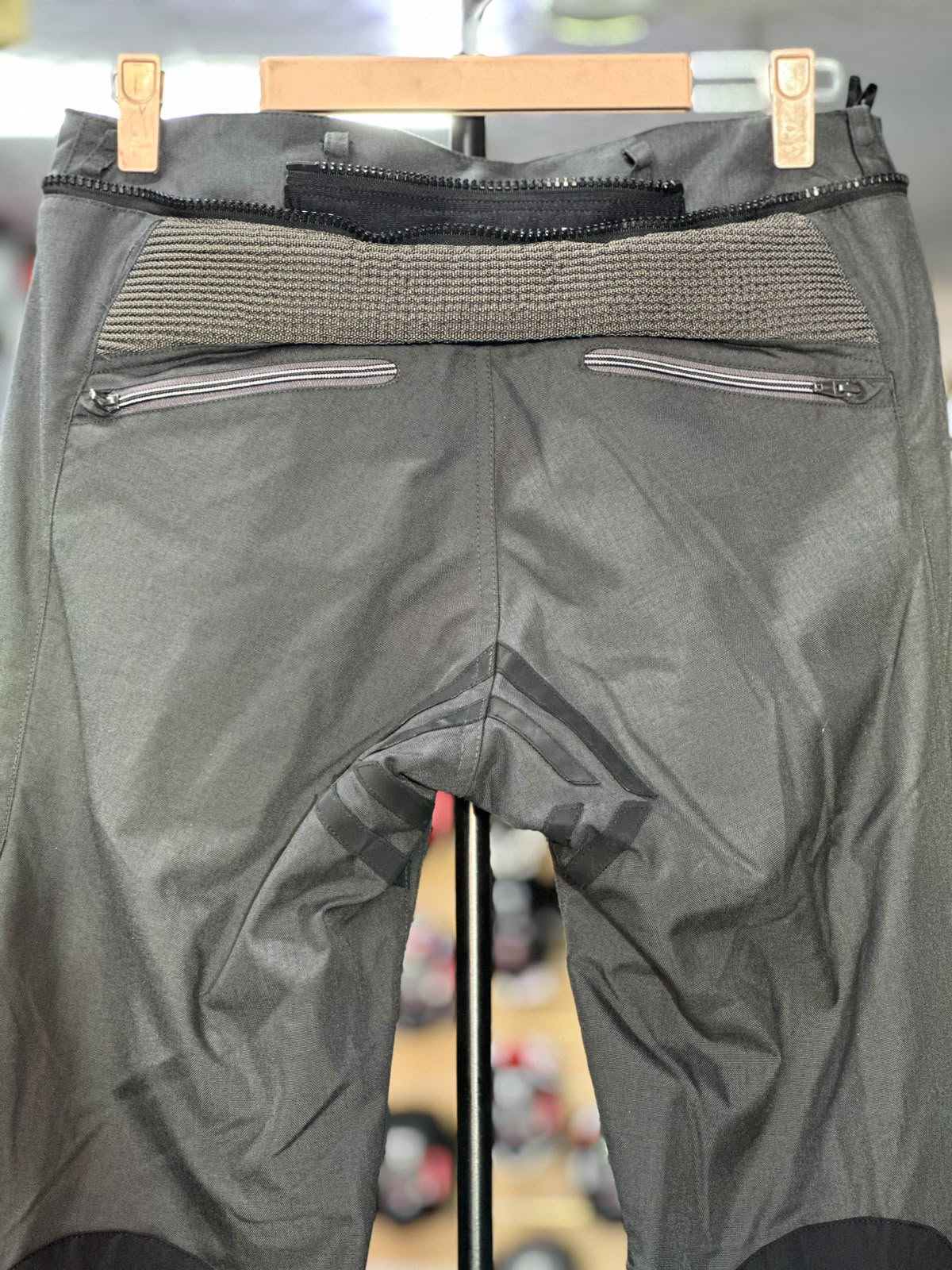 VANUCCI TOURING RIDING PANT WITH LEVEL 2 PROTECTION SIZE 34 WAIST - Image 2