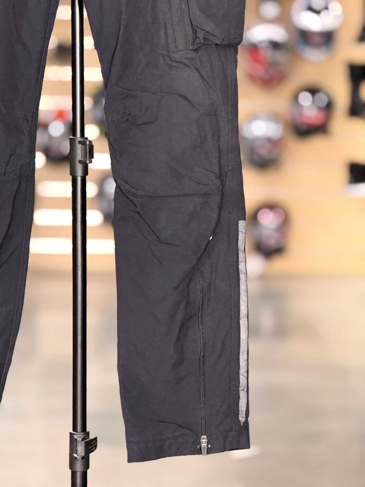 BMW MOTERRAD TOURING RIDING PANT WITH LEVEL 2 PROTECTION SIZE 36 WAIST - Image 3