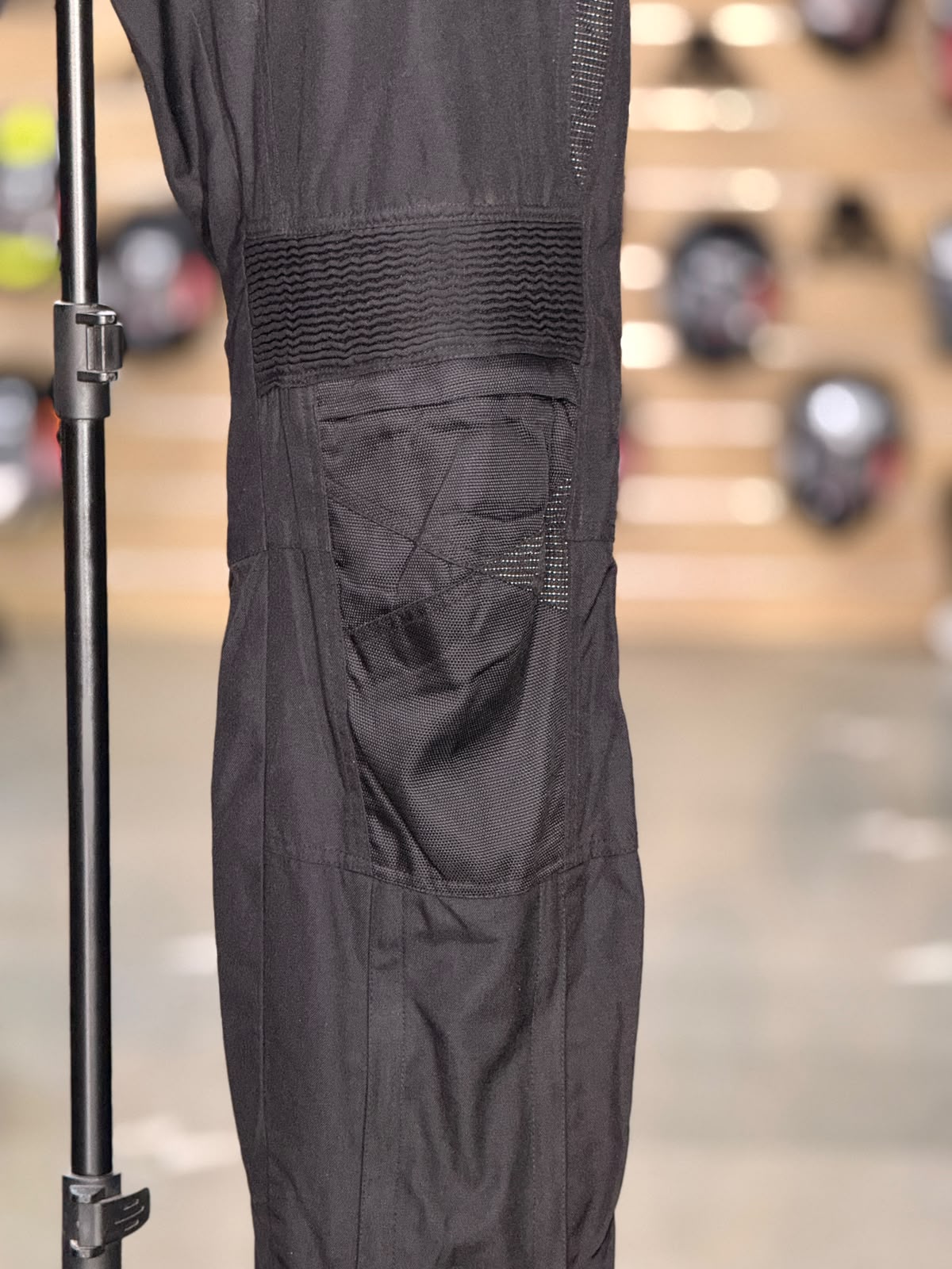 IXS TOURING RIDING PANT WITH LEVEL 2 PROTECTION SIZE 38 WAIST - Image 3