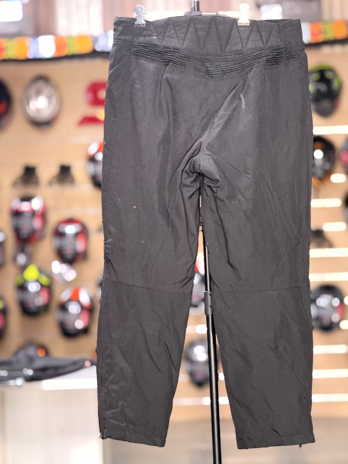 IXS TOURING RIDING PANT WITH LEVEL 2 PROTECTION SIZE 38 WAIST - Image 4