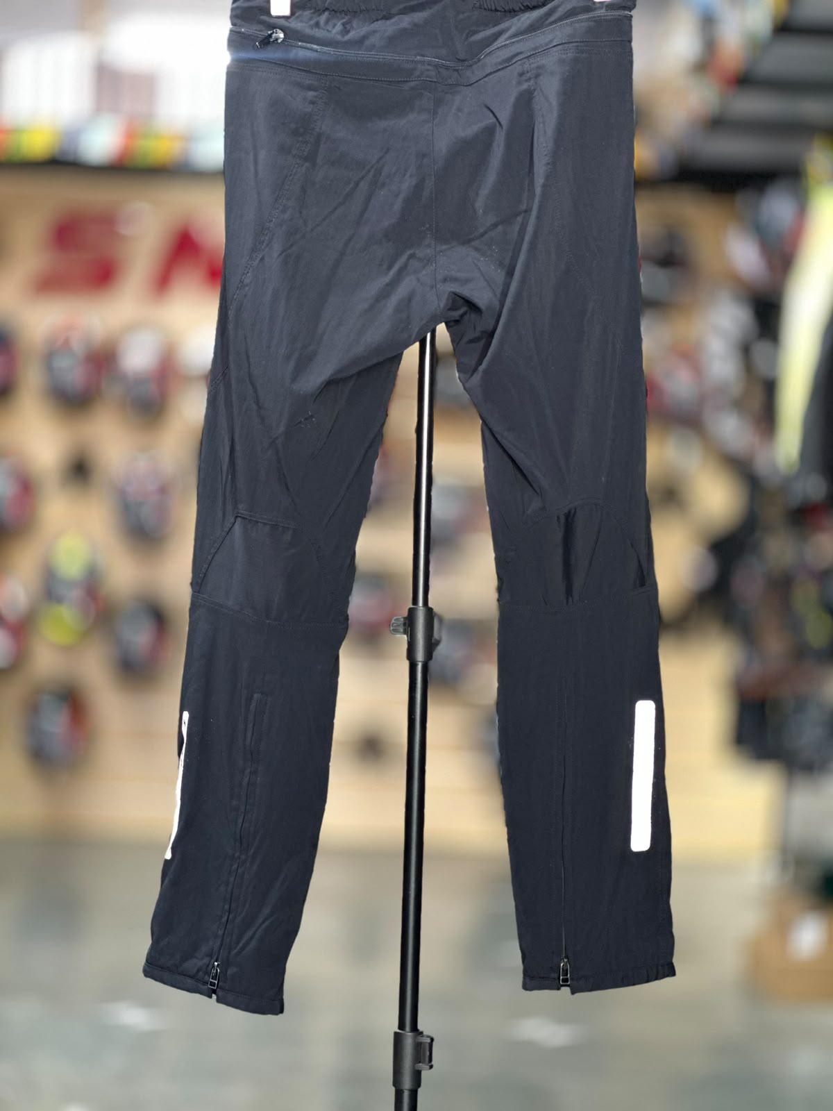 DAINESE TOURING RIDING PANT WITH LEVEL 2 PROTECTION SIZE 32 WAIST - Image 2