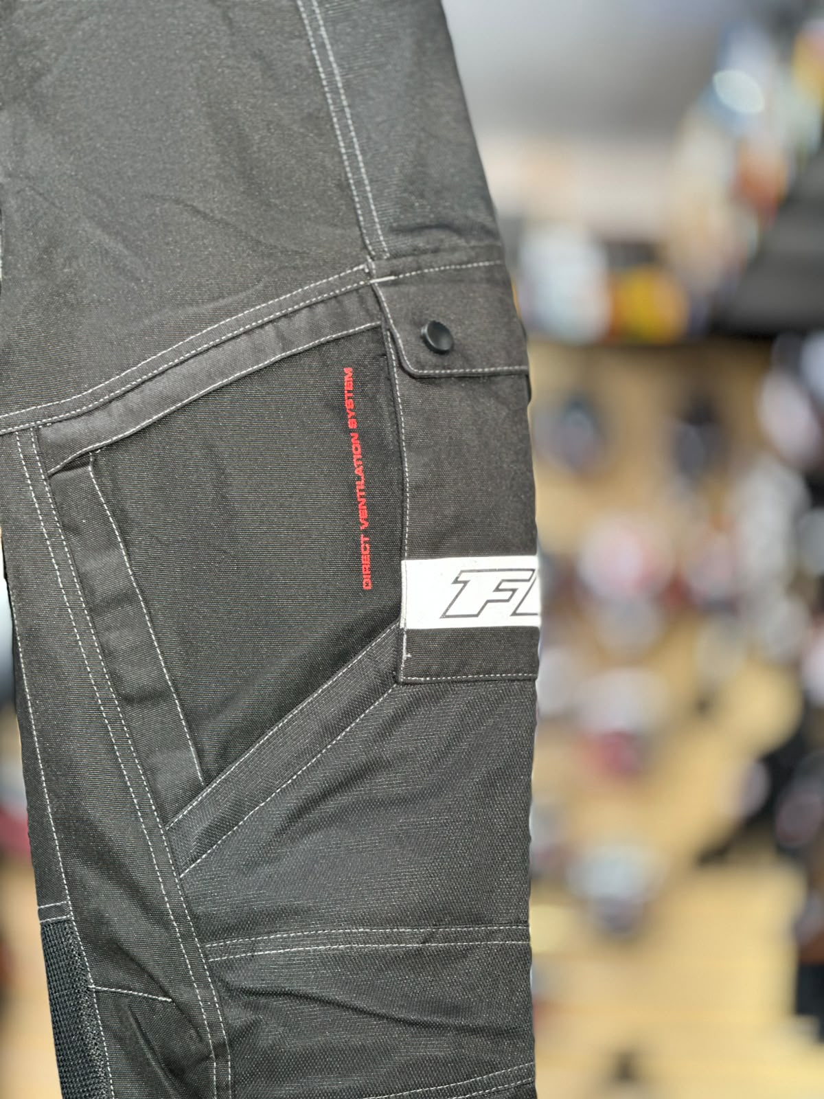 FLM TOURING RIDING PANT WITH LEVEL 2 PROTECTION SIZE 30 WAIST - Image 3