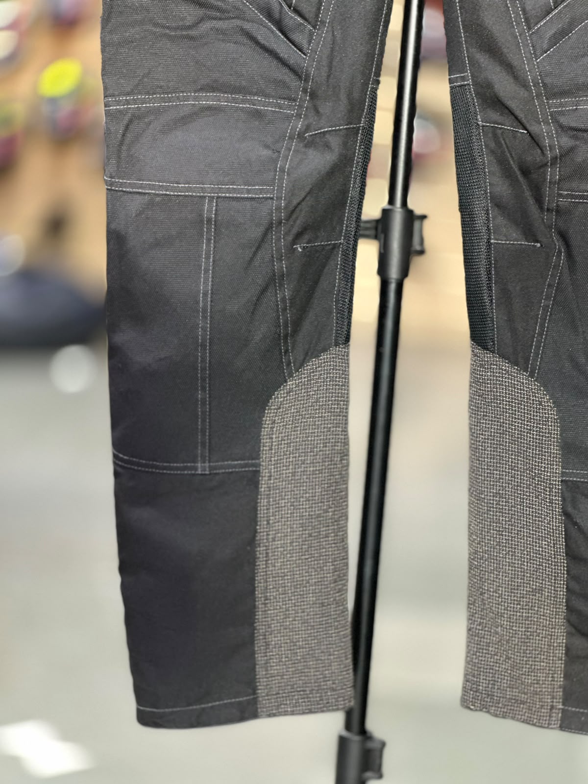 FLM TOURING RIDING PANT WITH LEVEL 2 PROTECTION SIZE 30 WAIST - Image 4