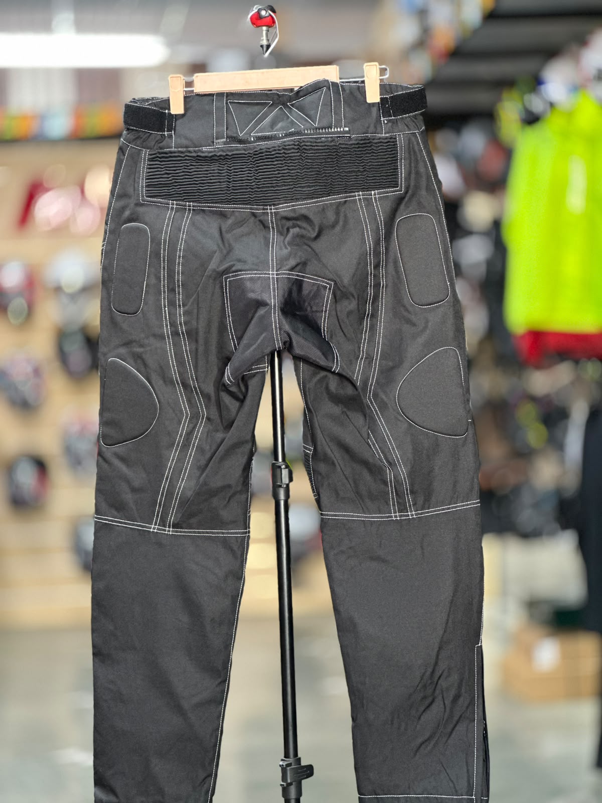 TOURING RIDING PANT WITH LEVEL 2 PROTECTION SIZE 36 WAIST - Image 2
