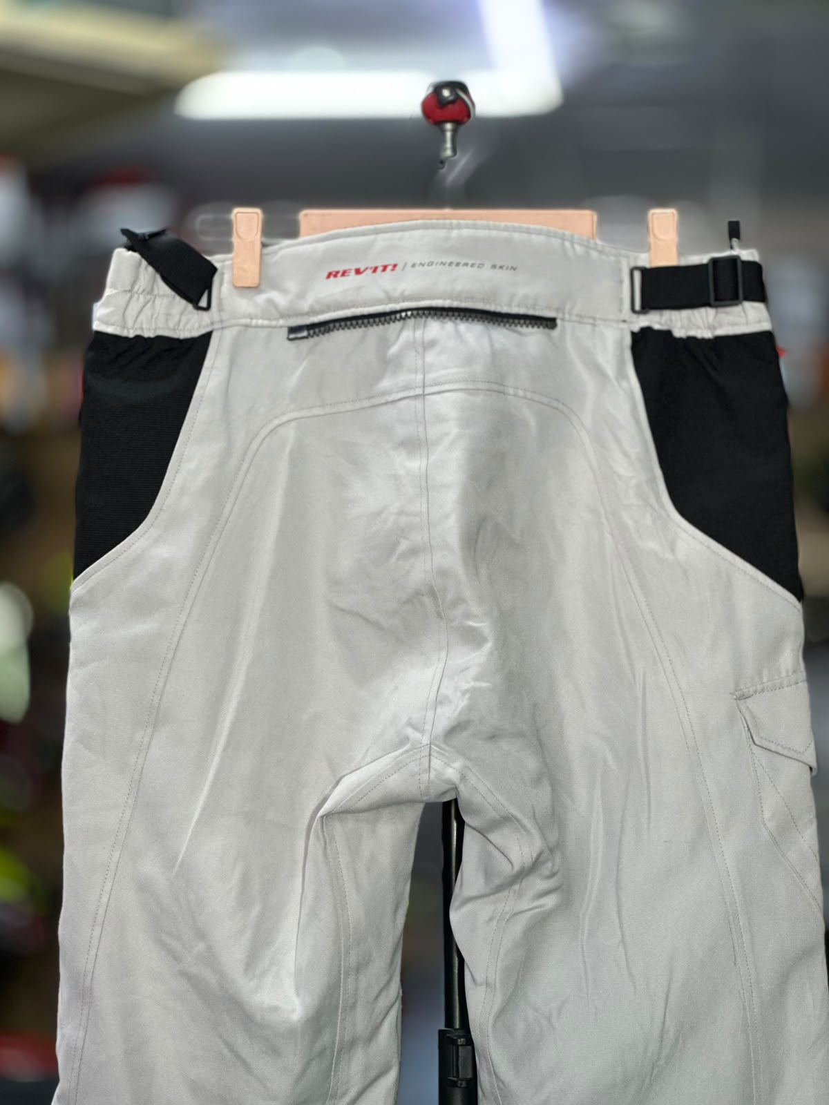 REVIT TOURING RIDING PANT WITH LEVEL 2 PROTECTION SIZE 36 WAIST - Image 5