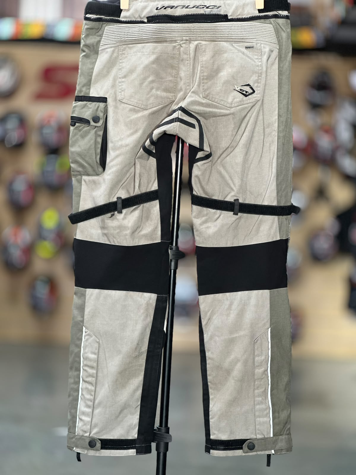 VANUCCI TOURING RIDING PANT WITH LEVEL 2 PROTECTION SIZE 38 WAIST - Image 2