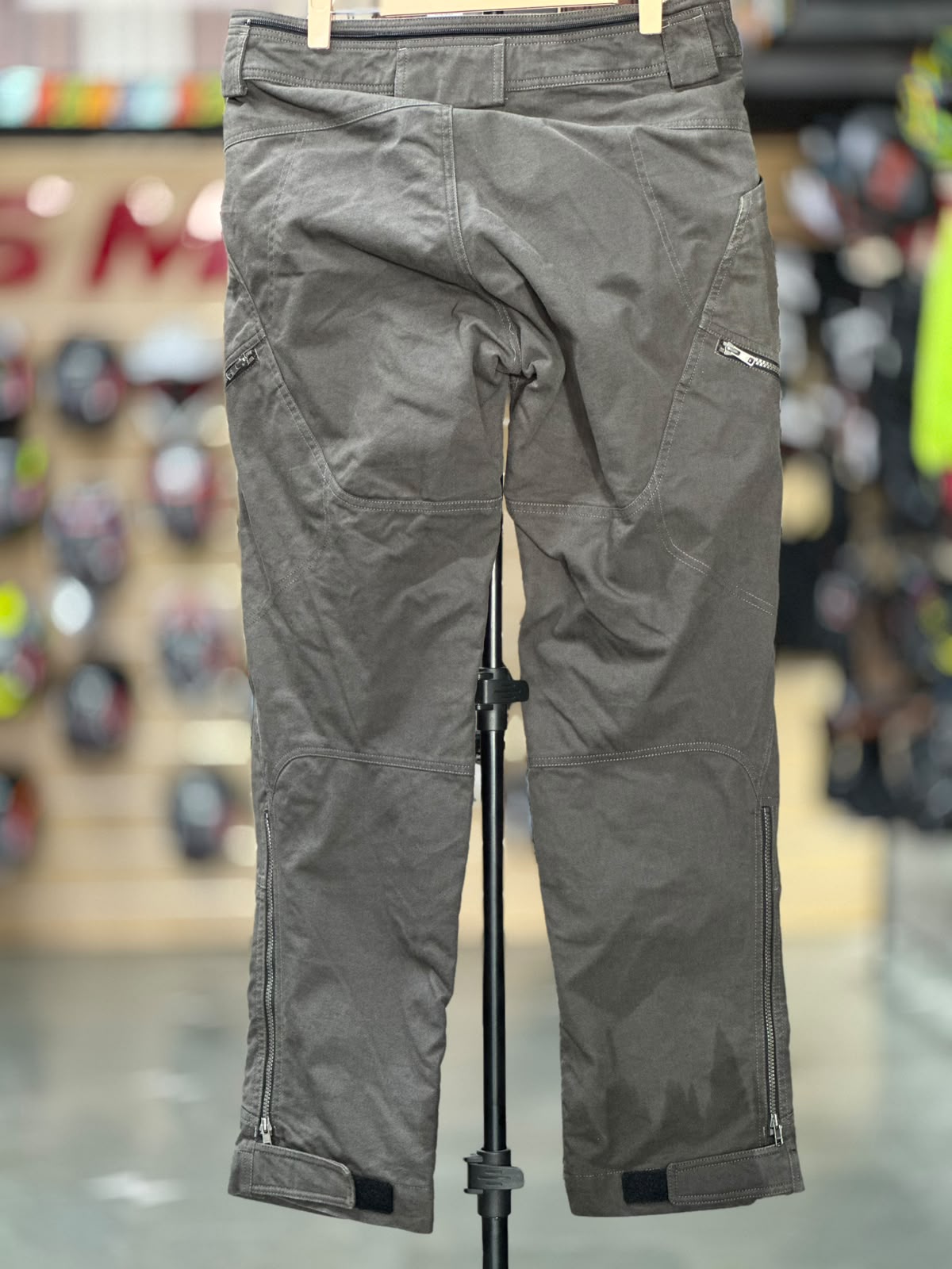 BMW MOTERRAD TOURING RIDING PANT WITH LEVEL 2 PROTECTION SIZE 36WAIST - Image 2