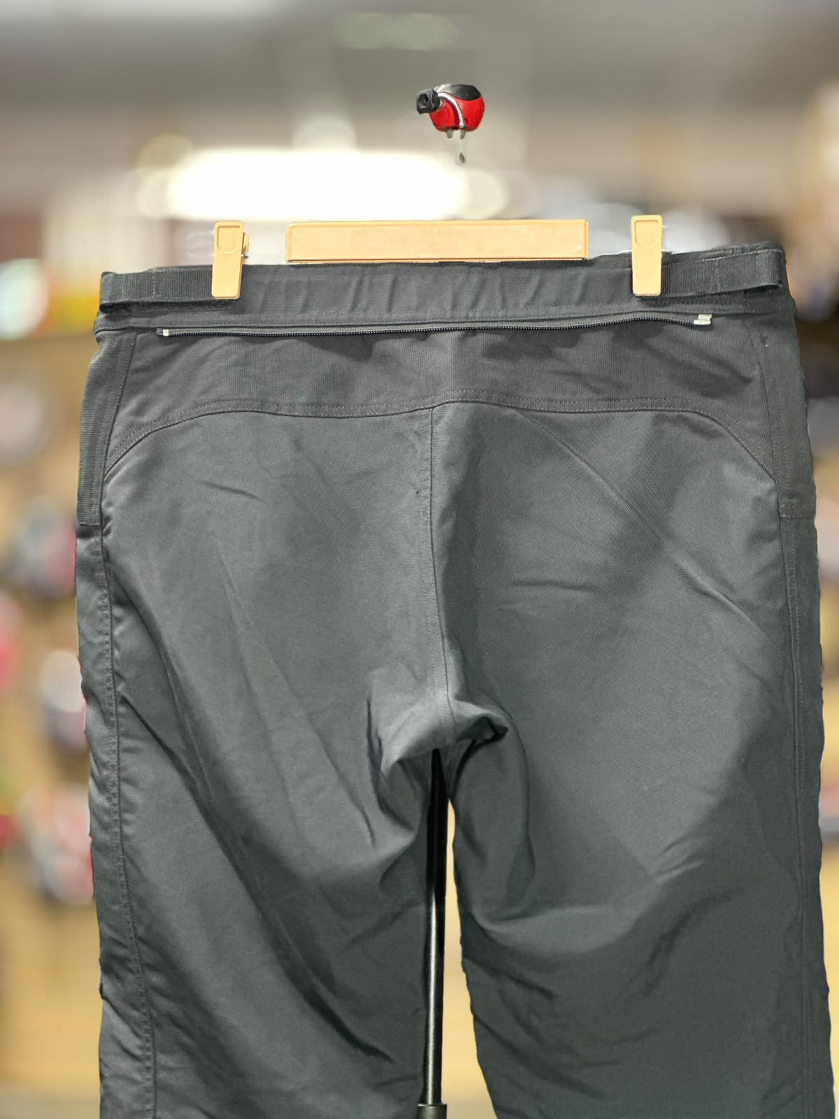 BMW MOTERRAD TOURING RIDING PANT WITH LEVEL 2 PROTECTION SIZE 38 WAIST - Image 5