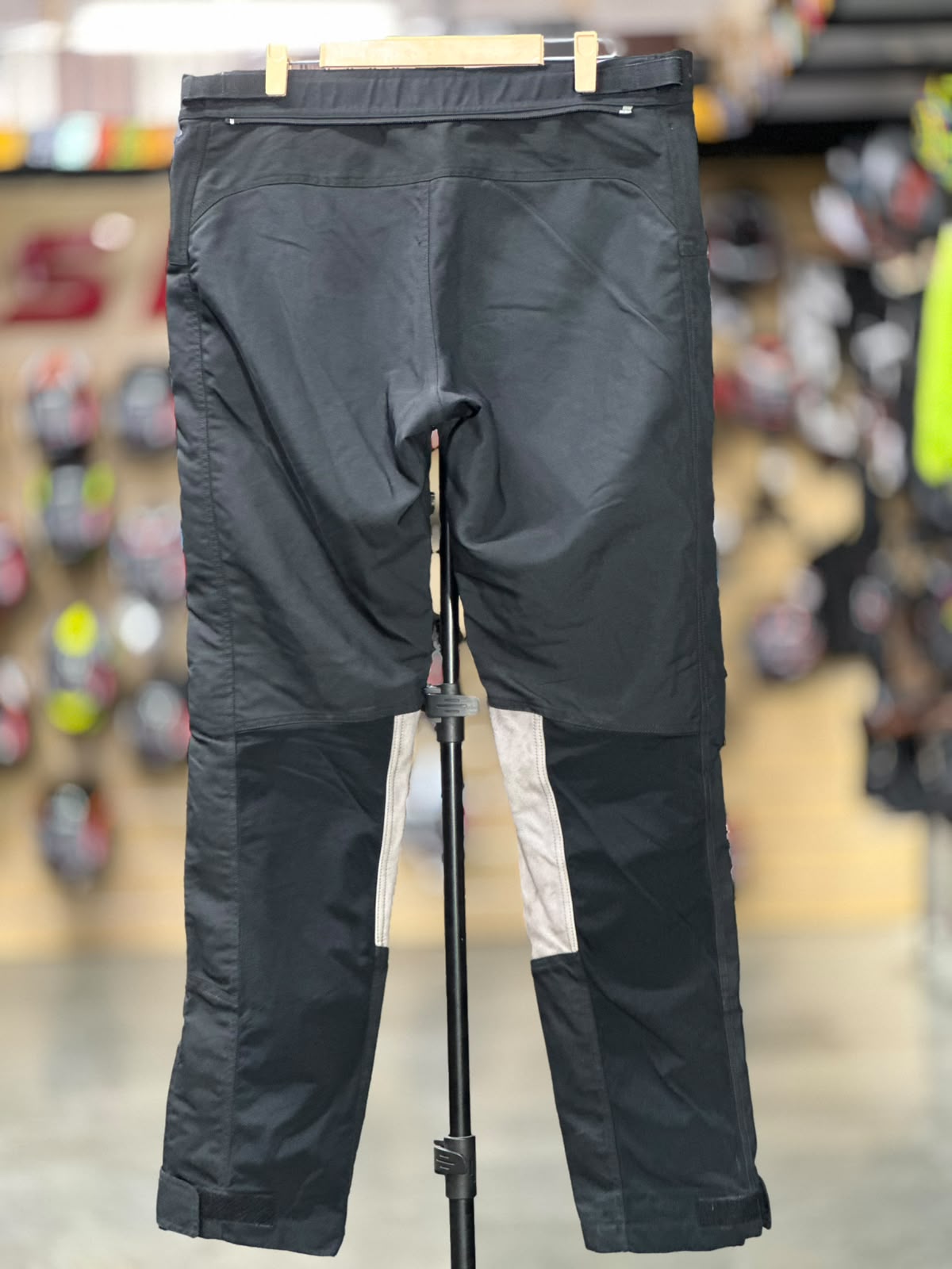 BMW MOTERRAD TOURING RIDING PANT WITH LEVEL 2 PROTECTION SIZE 38 WAIST - Image 3