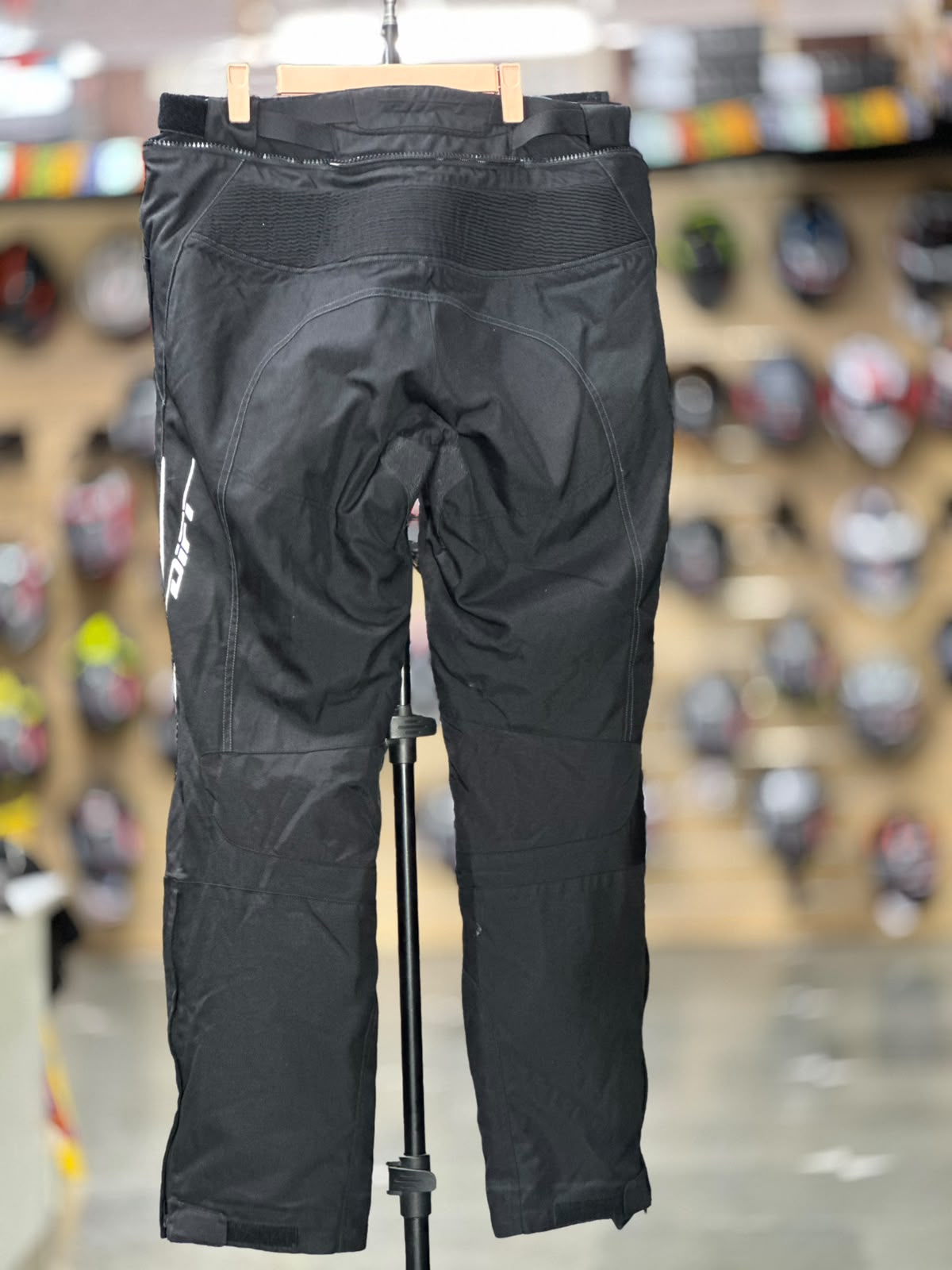 DIFI TOURING RIDING PANT WITH LEVEL 2 PROTECTION SIZE 38 WAIST - Image 3