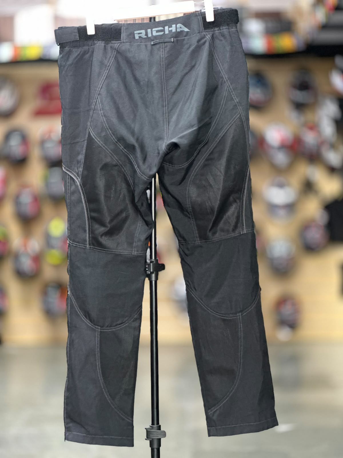 RICHA TOURING RIDING PANT WITH LEVEL 2 PROTECTION SIZE 38 WAIST - Image 4