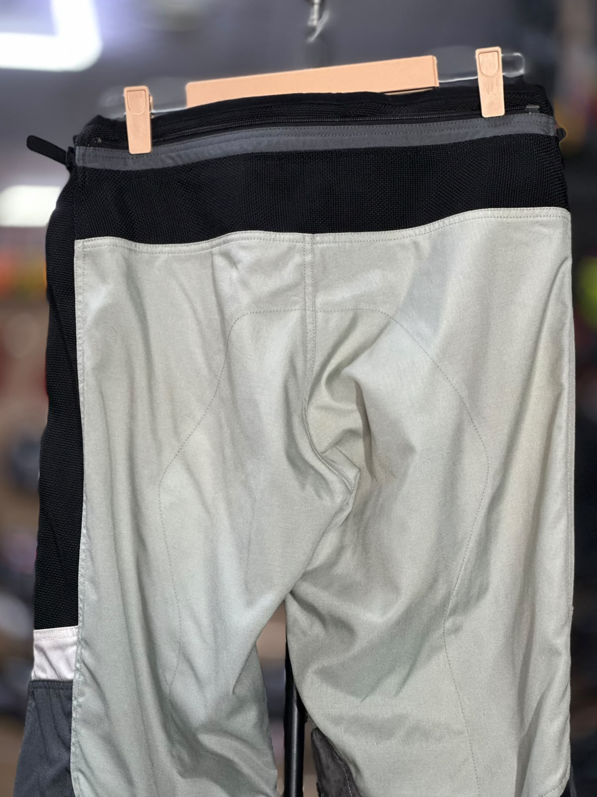 BMW MOTERRAD RALLY TOURING RIDING PANT WITH LEVEL 2 PROTECTION SIZE 34 WAIST - Image 5