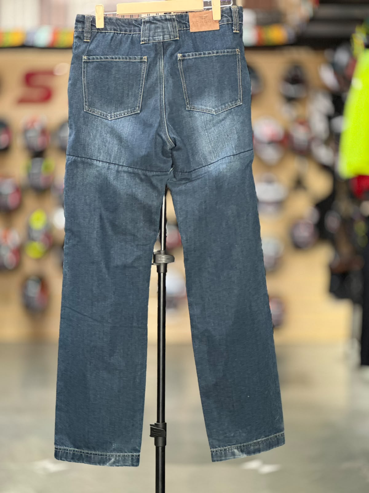 TORQUE RIDING DENIM PANT WITH LEVEL 2 PROTECTION SIZE 34 WAIST - Image 2