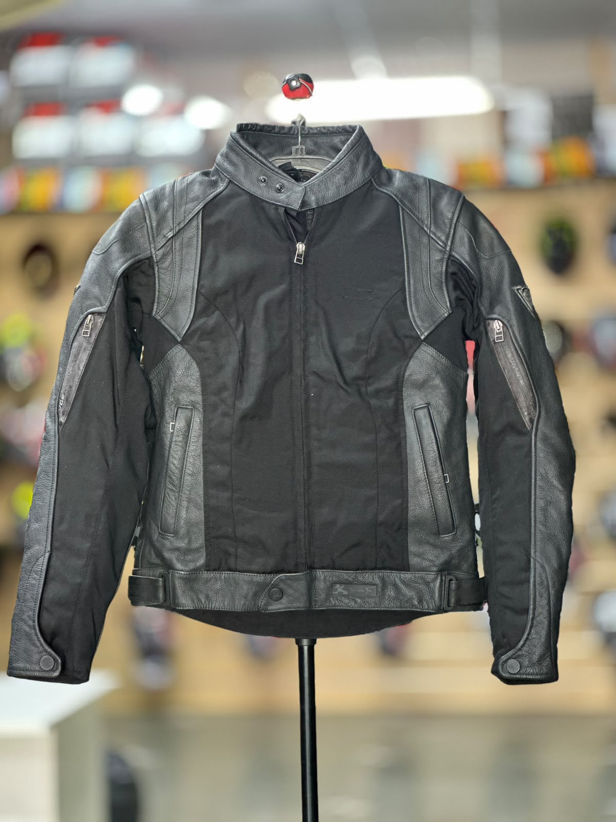 REVIT TOURING RIDING JACKET WITH LEVEL 2 PROTECTION SIZE M