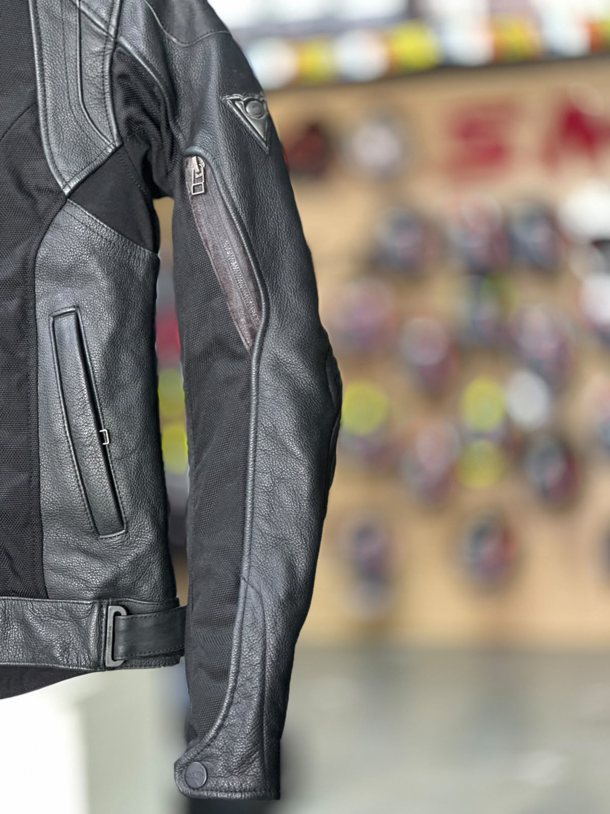 REVIT TOURING RIDING JACKET WITH LEVEL 2 PROTECTION SIZE M - Image 4