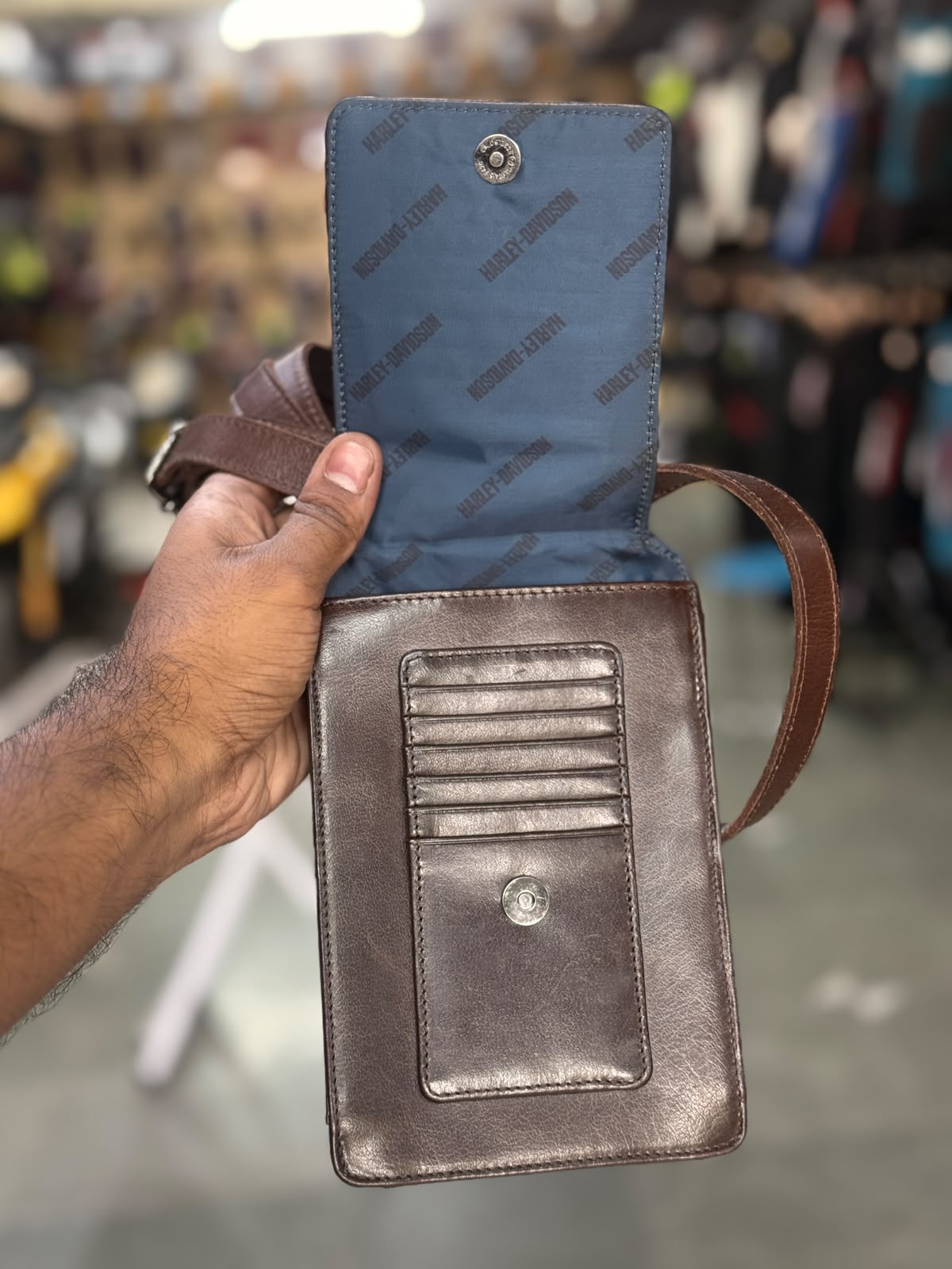 HARLEY DAVIDSON LEATHER SLING BAG - Image 5