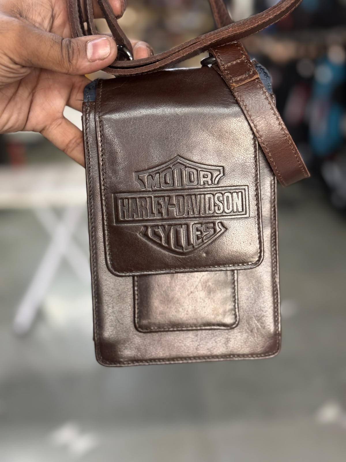 HARLEY DAVIDSON LEATHER SLING BAG - Image 4