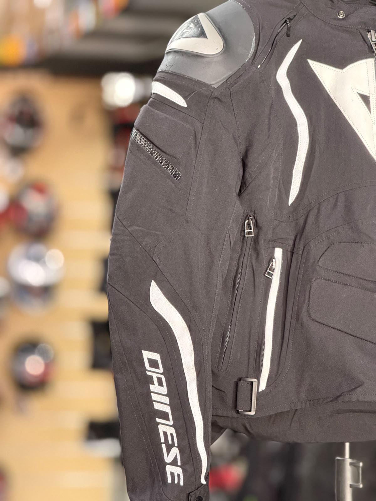 DAINESE RIDING JACKET WITH LEVEL 2 PROTECTION SIZE M ( 40 Chest) - Image 5